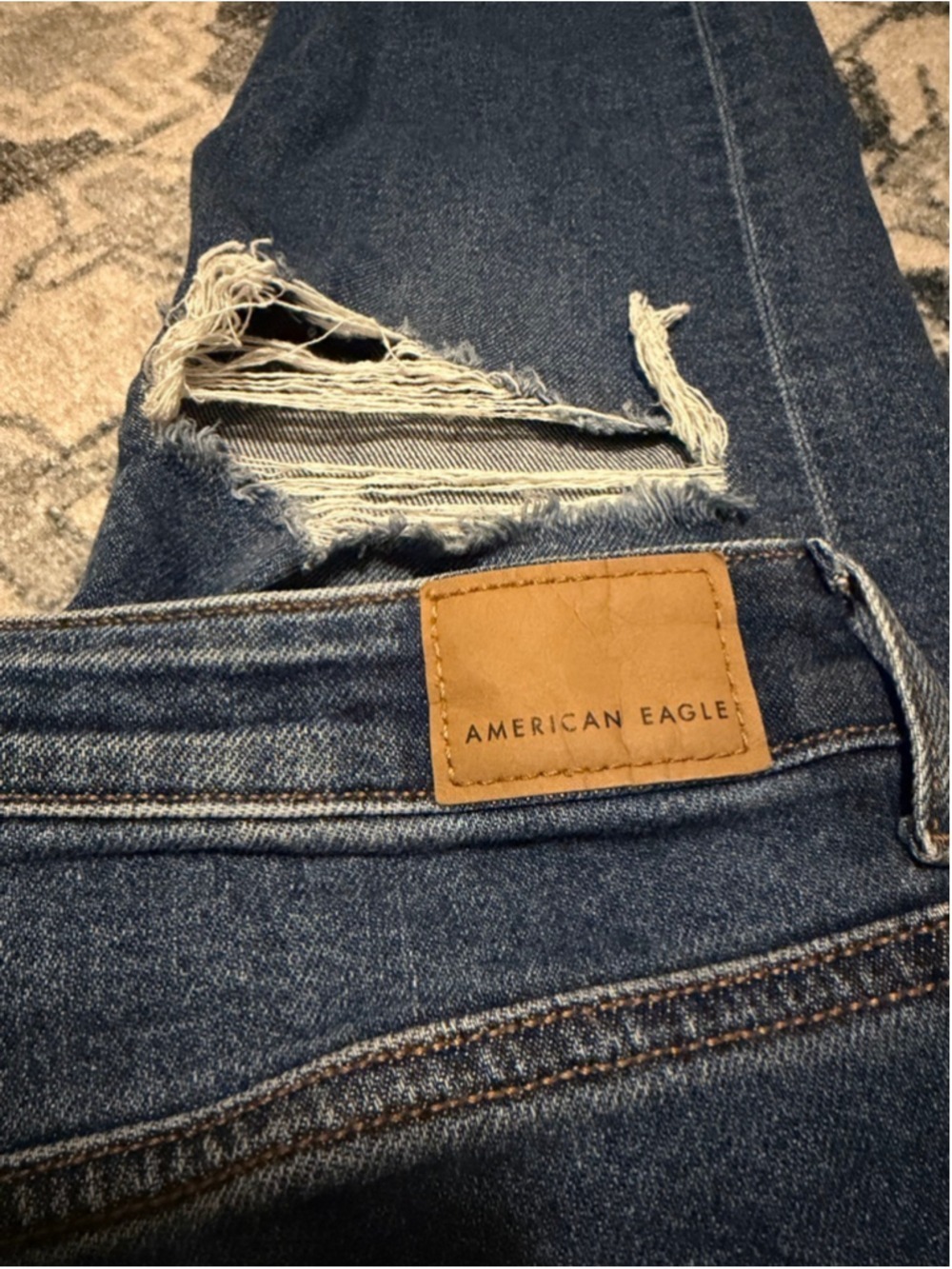 American Eagle Mom Jean Stretch - High-Waisted Distressed - Size 6 Regular - Picture 5 of 10